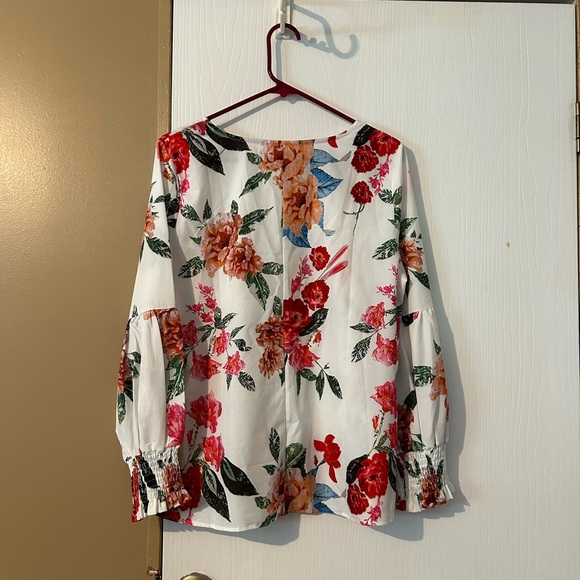 Top - Picture 2 of 11